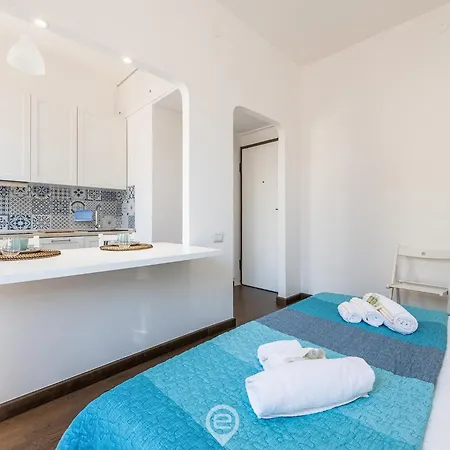 The White Apartamento